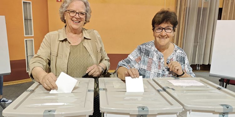 Na volišču št. 42, v Kulturnem domu Spodnja Idrija se je volitev udeležilo 45,20 % volivcev.